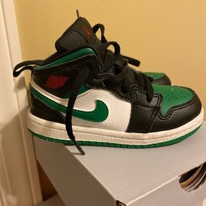 Jordan 1 Mid Top